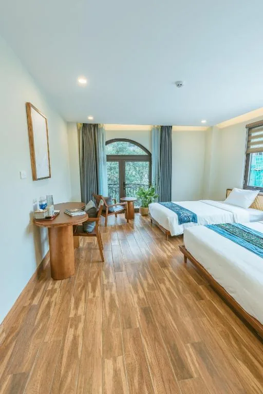 Triple Room with Balcony — Sapa Yen Hotel